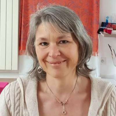 Virginie Zajac <i class='pe pe-7s-plus'></i>